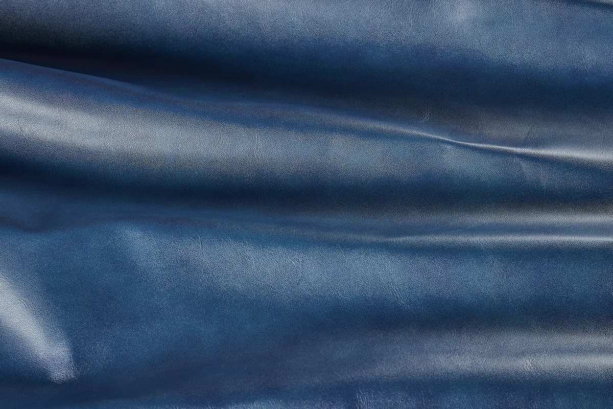 Натуральная · полуанилиновая BLUE: фотография образца